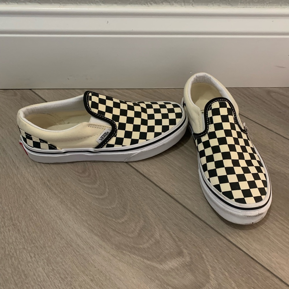 Youth Girls B/W checkered Van’s